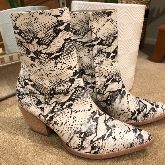Matisse python print booties - Picture 3 of 5